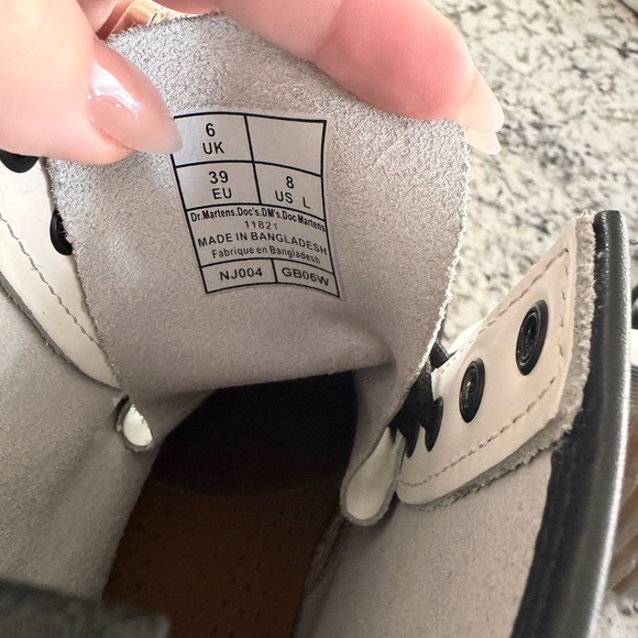 Dr. Martens Gray Lace-Up Boots - Picture 4 of 7